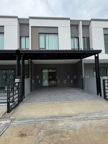 3 Bedroom condo in Pleno Sukhumvit-Bangna 3
