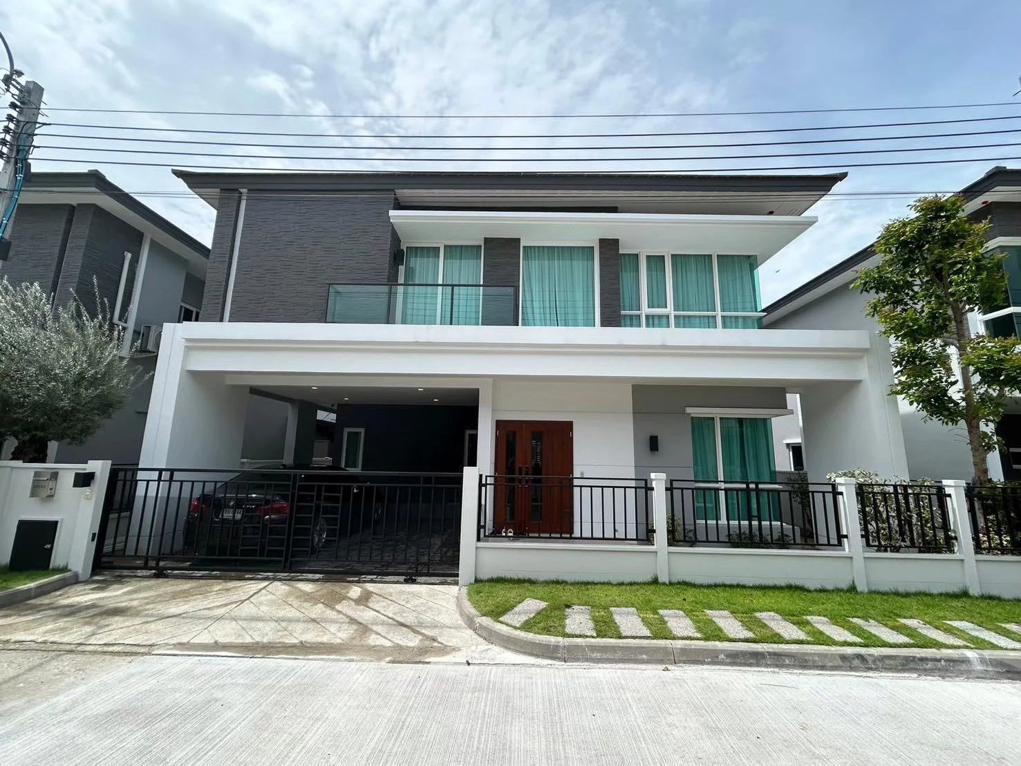 4 Bedroom condo in The City Suksawat 64