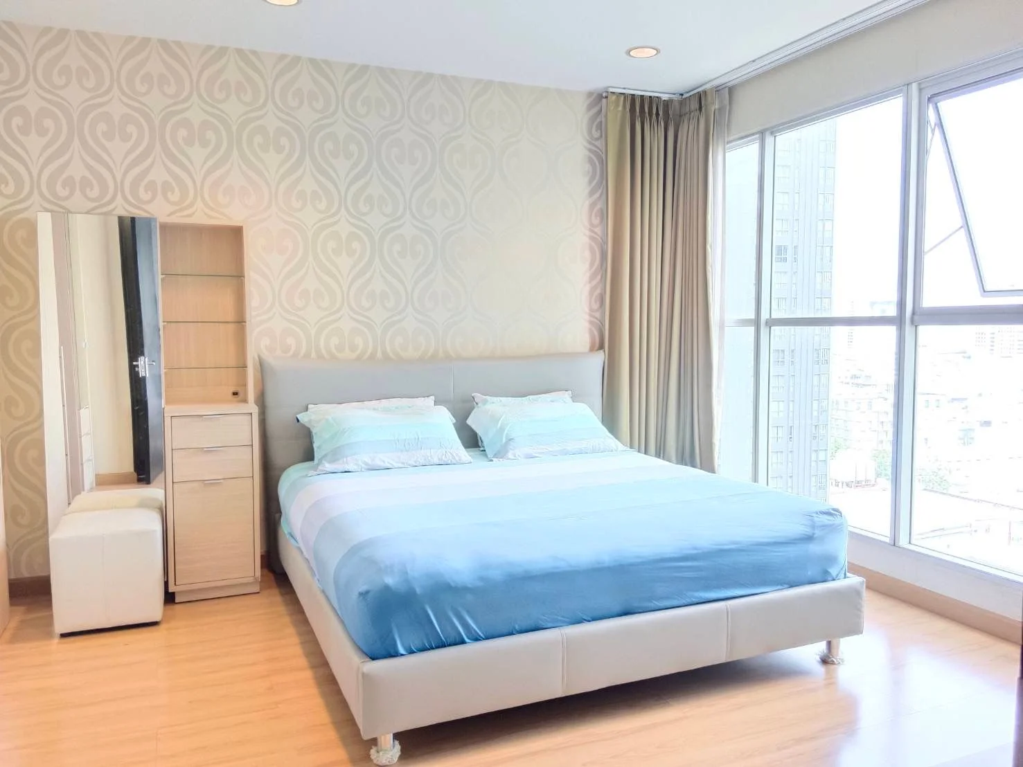 2 Bedroom condo in The Address Siam