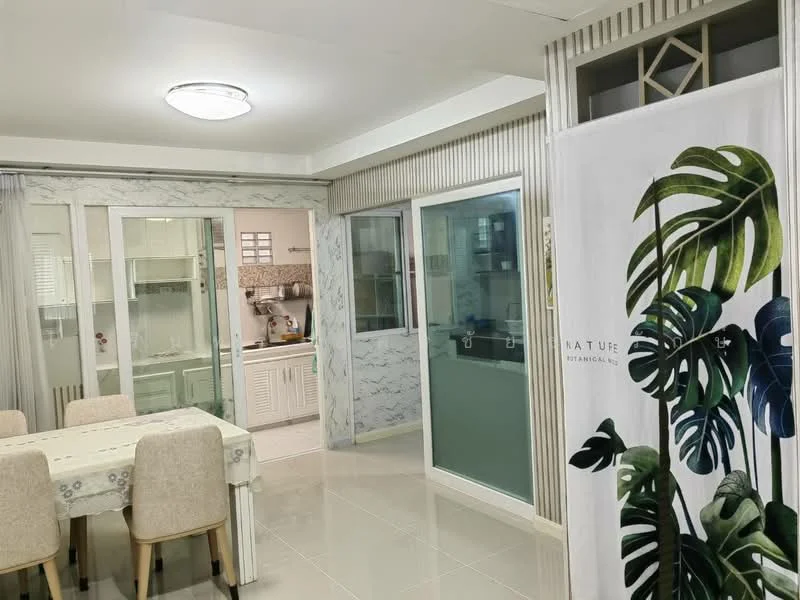 4 Bedroom condo in Supalai Park Ville Ramintra 23