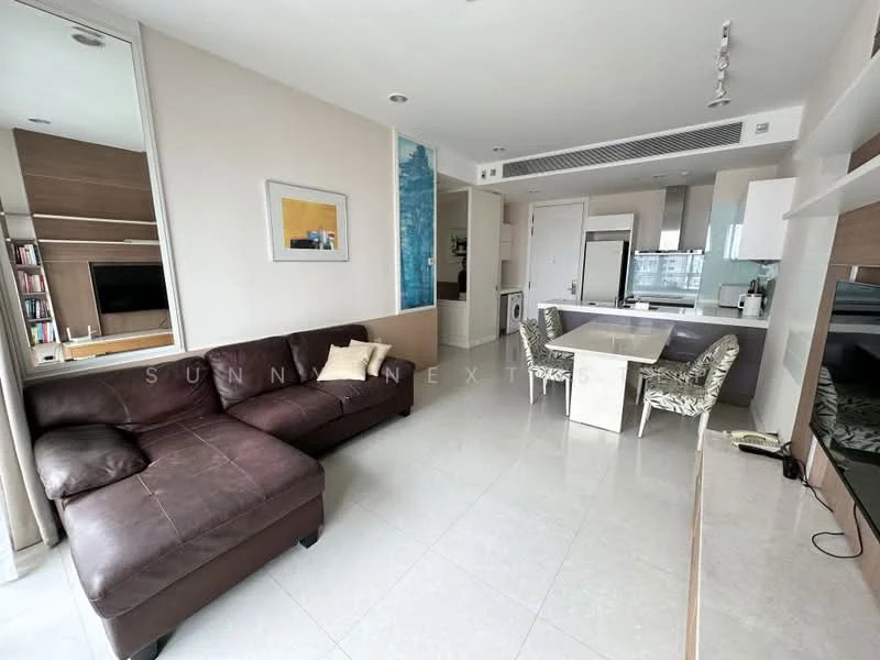2 Bedroom condo in Q Langsuan