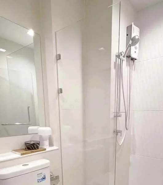 1 Bedroom condo in Life One Wireless