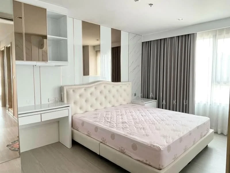 2 Bedroom condo in Life Ladprao
