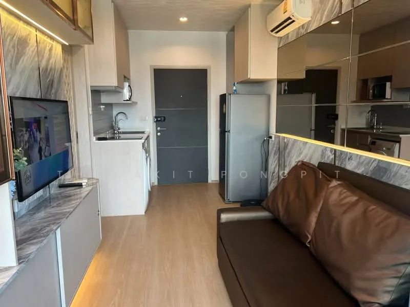 1 Bedroom condo in IDEO MOBI Sukhumvit Eastgate