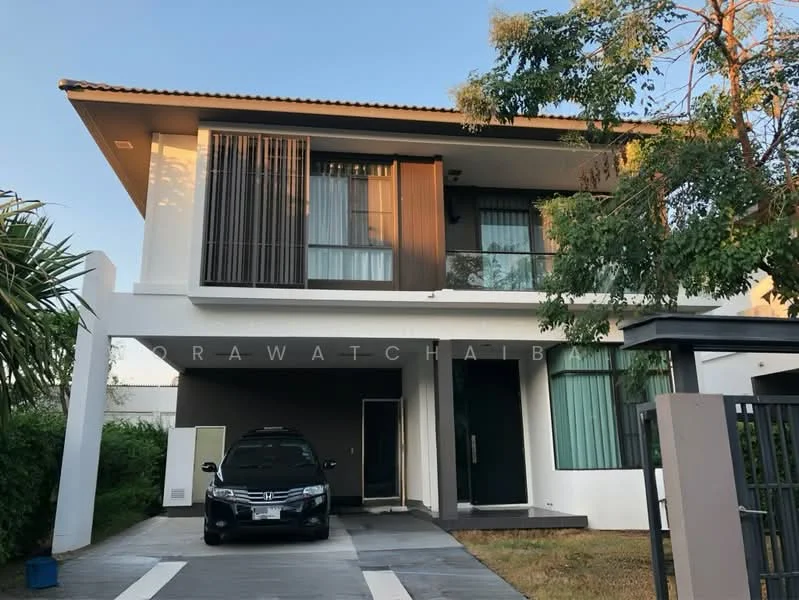 3 Bedroom condo in Manthana Onnut-Wongwan 3