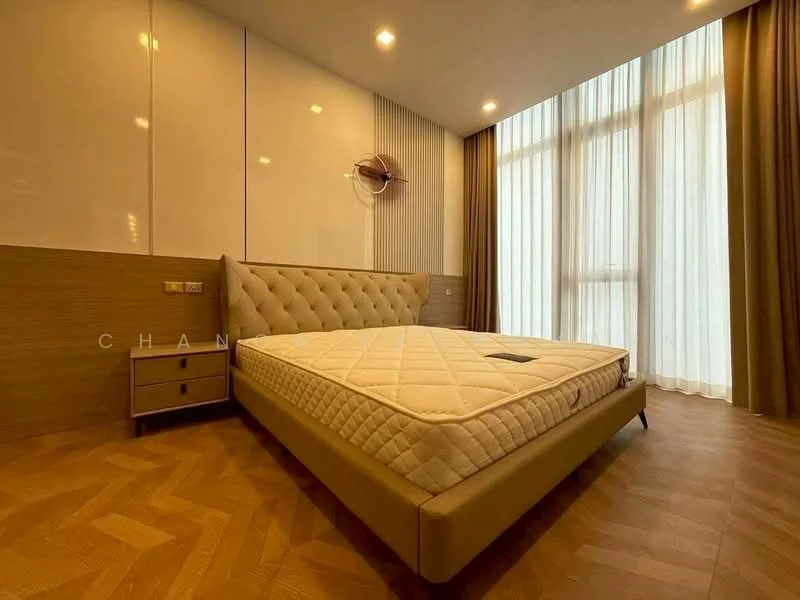 4 Bedroom condo in One9Five Asoke-Rama 9