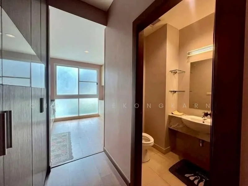 2 Bedroom condo in Von Napa Sukhumvit 38