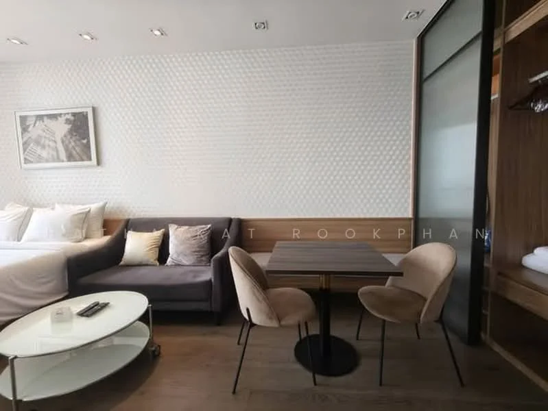 1 Bedroom condo in Park Origin Phrom Phong (Park 24)