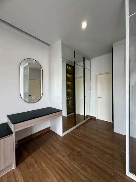 3 Bedroom condo in Baan Klang Muang Srinakarin – Onnut