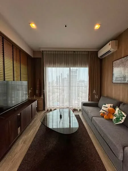 1 Bedroom condo in Noble Reveal