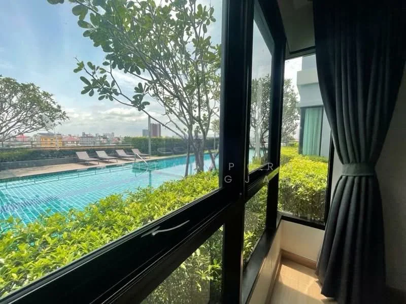 1 Bedroom condo in Supalai Loft Yaek Fai Chai Station