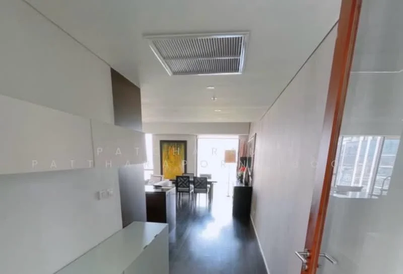 2 Bedroom condo in Hansar Rajdamri