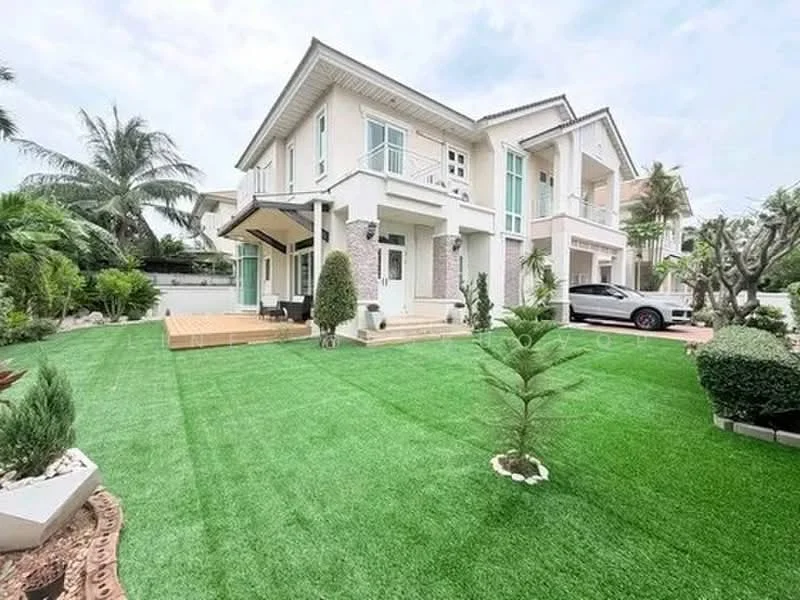 3 Bedroom condo in Perfect Masterpiece Rama 9