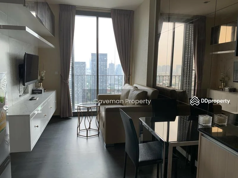 1 Bedroom condo in The Edge Sukhumvit 23