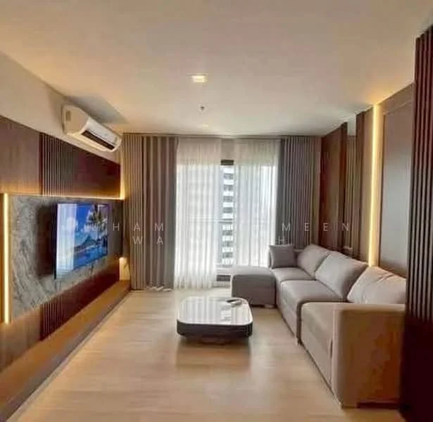 2 Bedroom condo in Life One Wireless