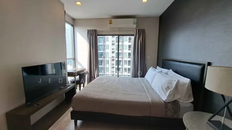 2 Bedroom condo in IDEO MOBI Sukhumvit 81