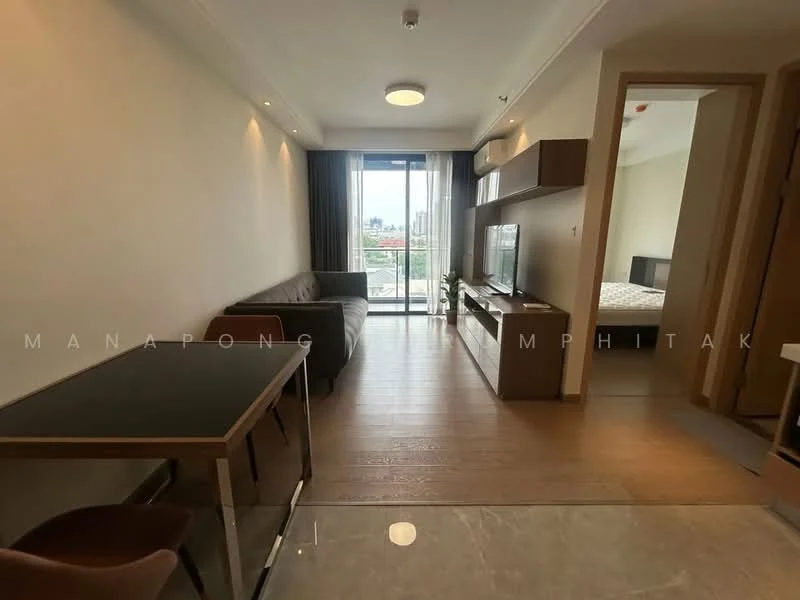 1 Bedroom condo in Regal Sathon-Naradhiwas