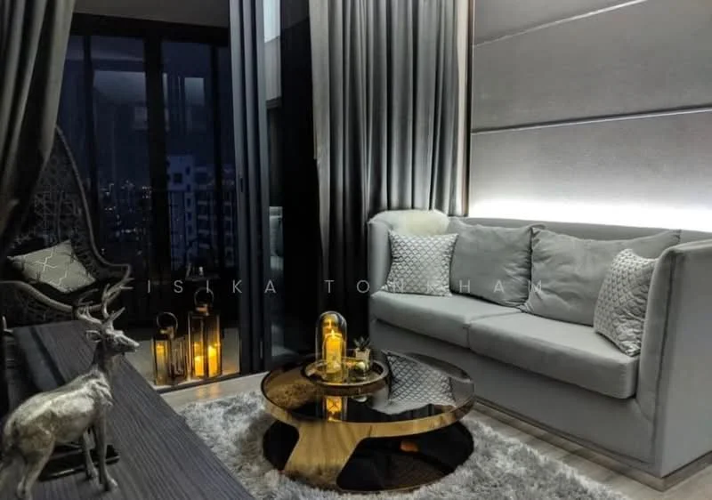 2 Bedroom condo in IDEO Mobi Asoke