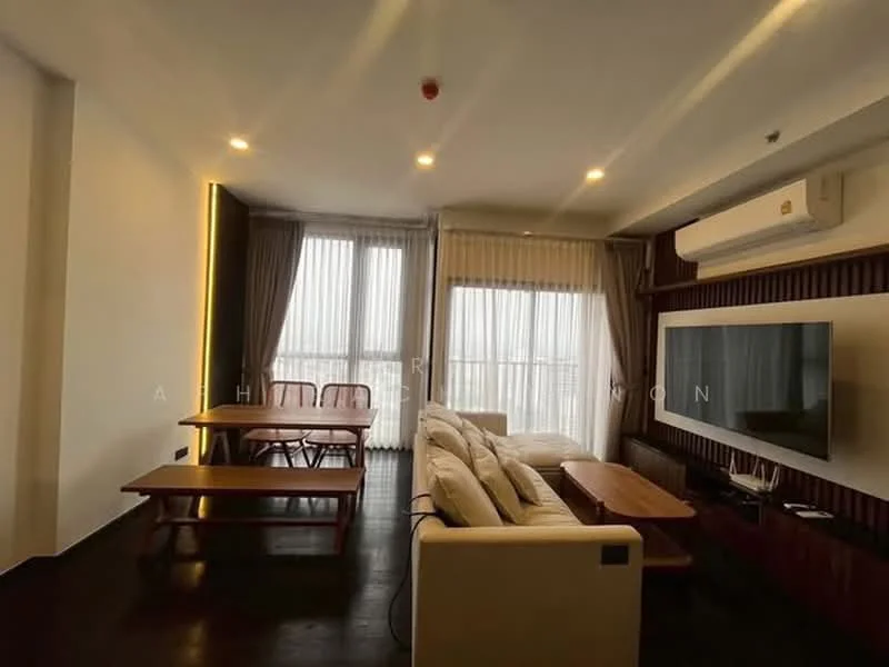 2 Bedroom condo in Park Origin Thonglor