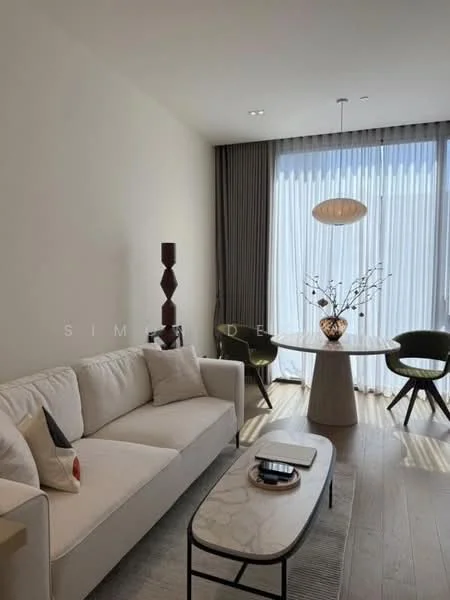 1 Bedroom condo in The Strand Thonglor