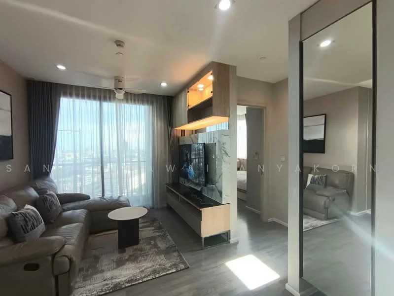 2 Bedroom condo in The Room Sathorn-St.Louis