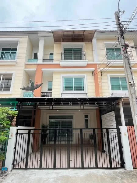 4 Bedroom condo in Grandity Sathupradit 2