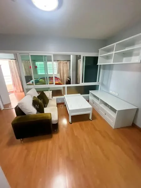 1 Bedroom condo in Chateau In Town Major Ratchayothin