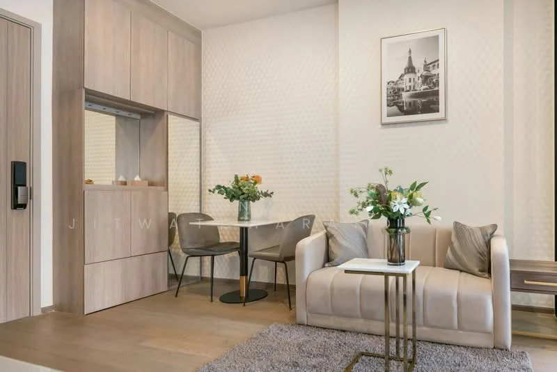 1 Bedroom condo in Park Origin Phayathai