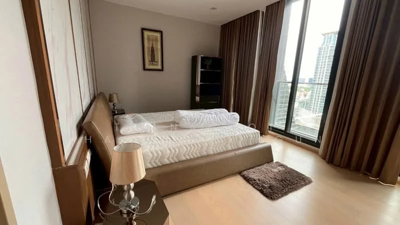 2 Bedroom condo in Noble Ploenchit
