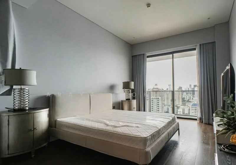 3 Bedroom condo in Tela Thonglor 13