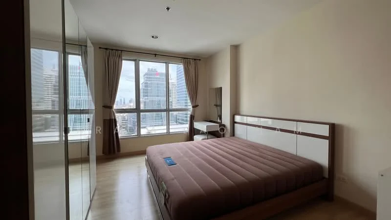 1 Bedroom condo in Life @ Sathorn 10