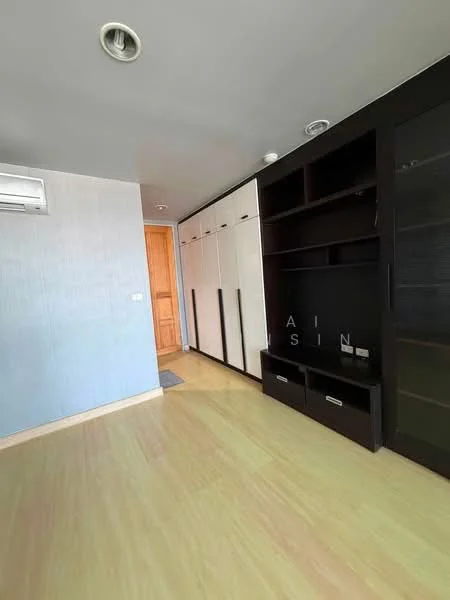 1 Bedroom condo in The Station Sathorn-Bangrak