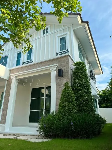 3 Bedroom condo in Villaggio 2 Srinakarin-Bangna