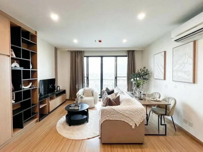 2 Bedroom condo in The Gallery Bearing