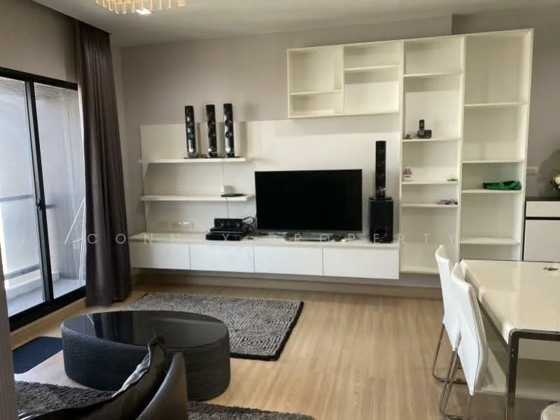 2 Bedroom condo in Urbano Absolute Sathon-Taksin