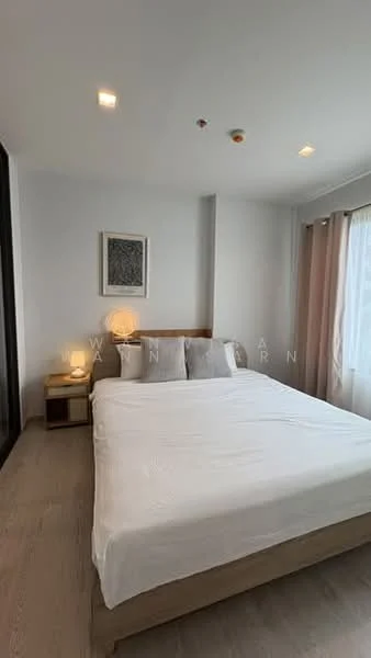 1 Bedroom condo in Life One Wireless