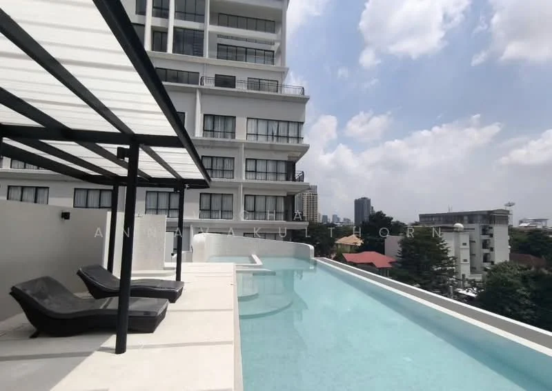 4 Bedroom condo in Sathorn 111