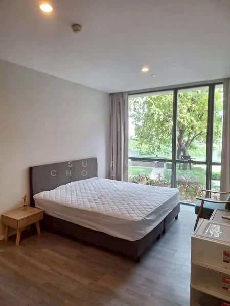 2 Bedroom condo in 333 Riverside