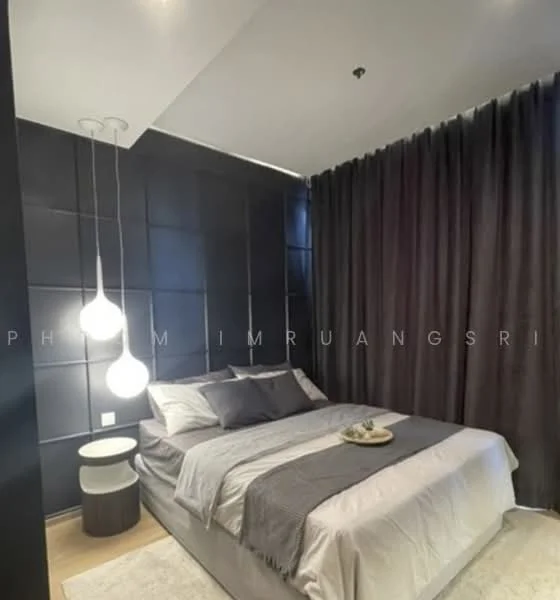 2 Bedroom condo in Noble Around Sukhumvit 33