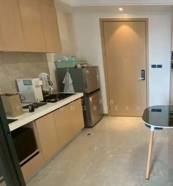 2 Bedroom condo in Regal Sathon-Naradhiwas