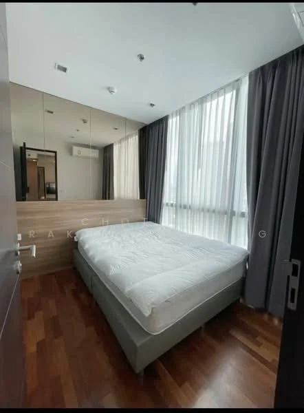 1 Bedroom condo in Wish Signature Midtown Siam