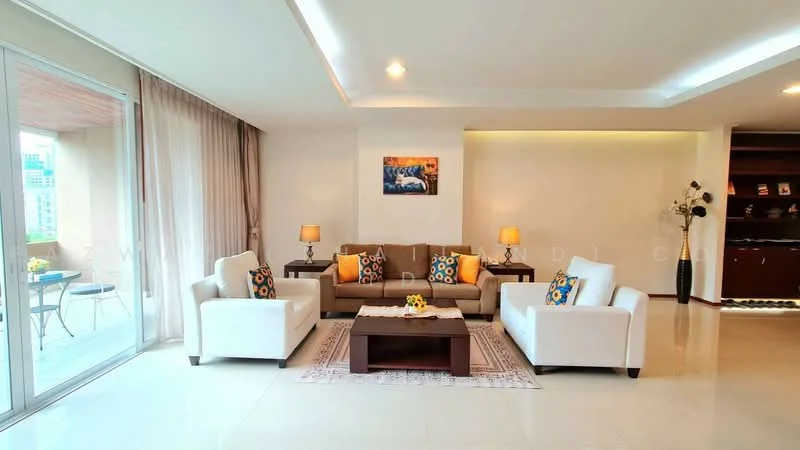 3 Bedroom condo in Piyathip Place