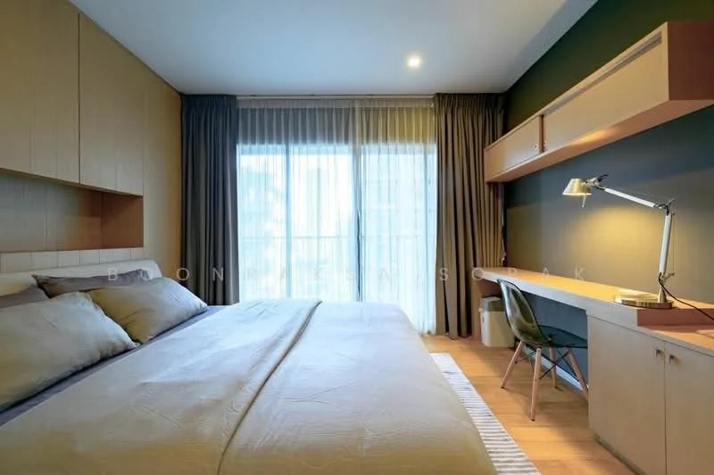 1 Bedroom condo in Noble Solo