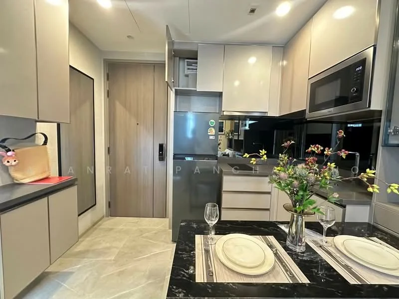 1 Bedroom condo in The Extro Phayathai-Rangnam