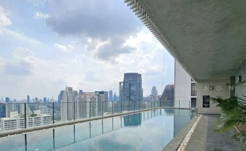 1 Bedroom condo in Noble Recole