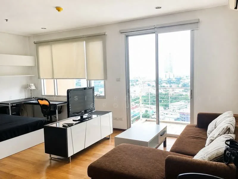 1 Bedroom condo in Villa Sathorn