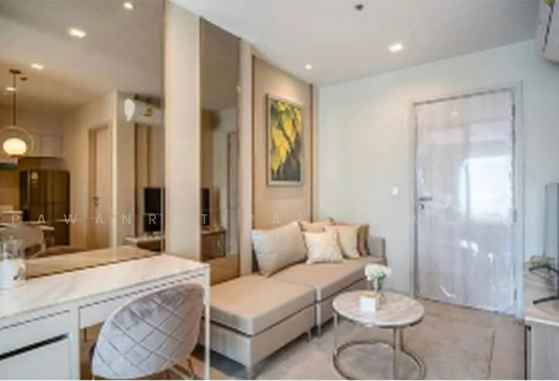 1 Bedroom condo in Life One Wireless