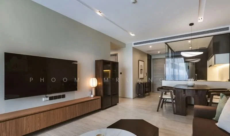 2 Bedroom condo in The Room Sukhumvit 38