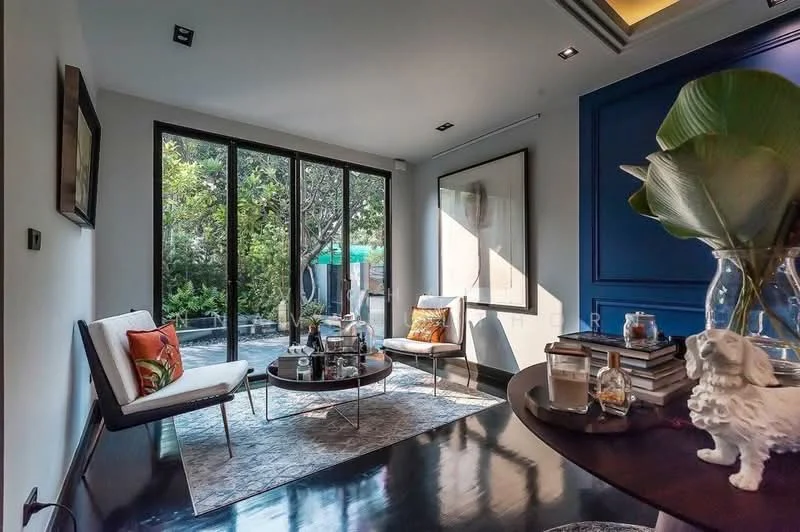 4 Bedroom condo in Noble House Thonglor 25