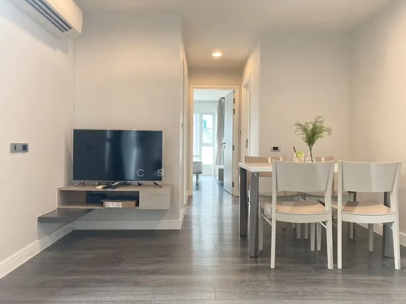2 Bedroom condo in The Crest Sukhumvit 49